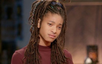 Willow Smith se rase le crâne en plein concert sur «Whip My Hair»