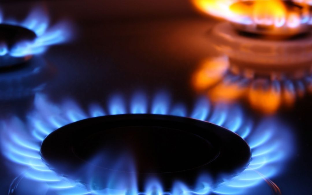 Gel des tarifs du gaz, hausse limitée du prix de l’électricité… l’hiver sera moins rude que prévu