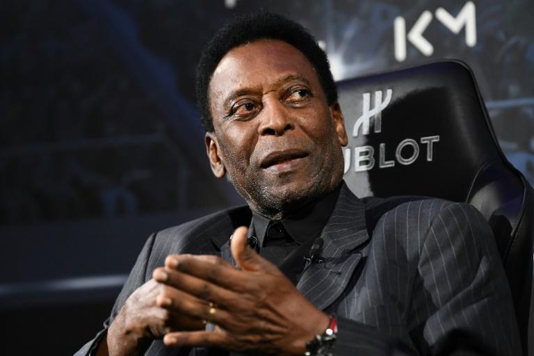 Football : Pelé a quitté l’hôpital, mais suivra une chimiothérapie