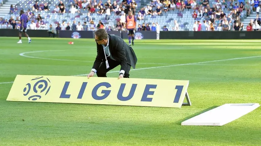 Le Covid-19 frappe la Ligue 1 : plusieurs joueurs sont testés positifs