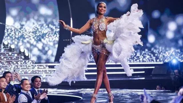 Miss Univers 2021 : Clémence Botino arrive dans le top 10