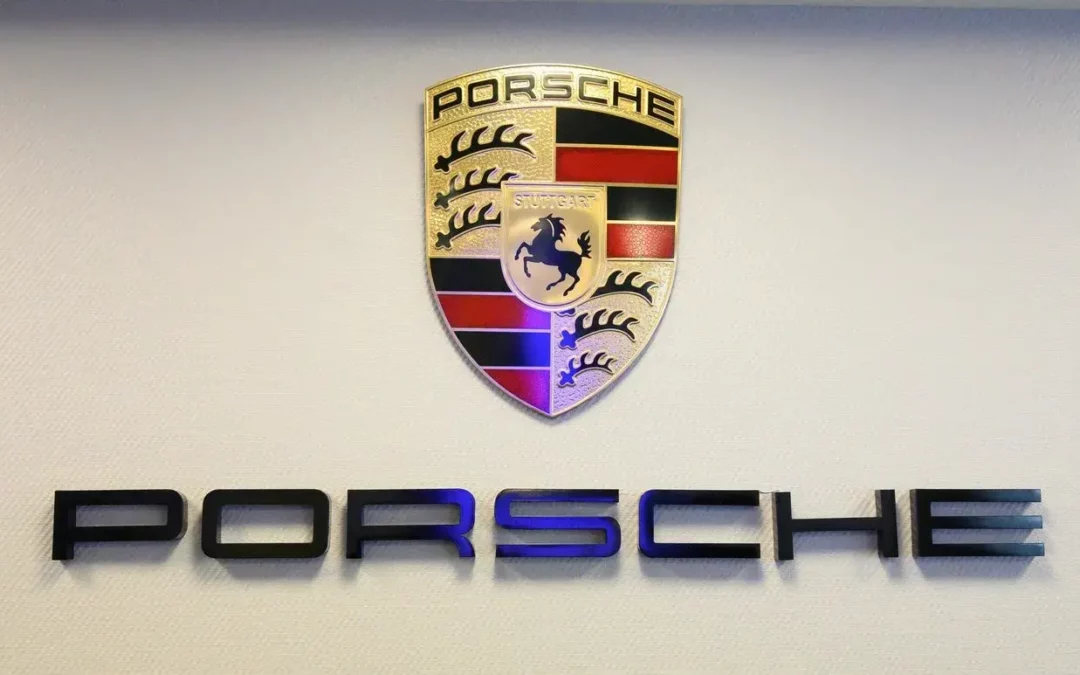 Porsche réussit la meilleure introduction en Bourse de l'histoire