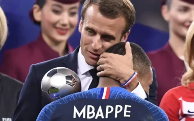 Mondial 2022 : Emmanuel Macron félicite les Bleus qualifiés en finale