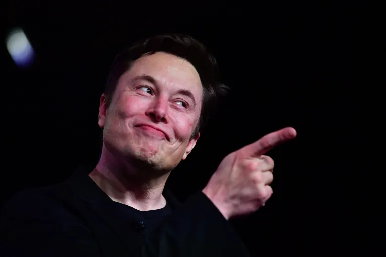 Elon Musk achète 10 000 GPU