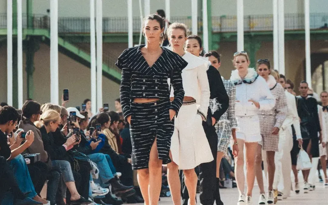 Paris Fashion Week 2025 au Grand Palais avec Chanel