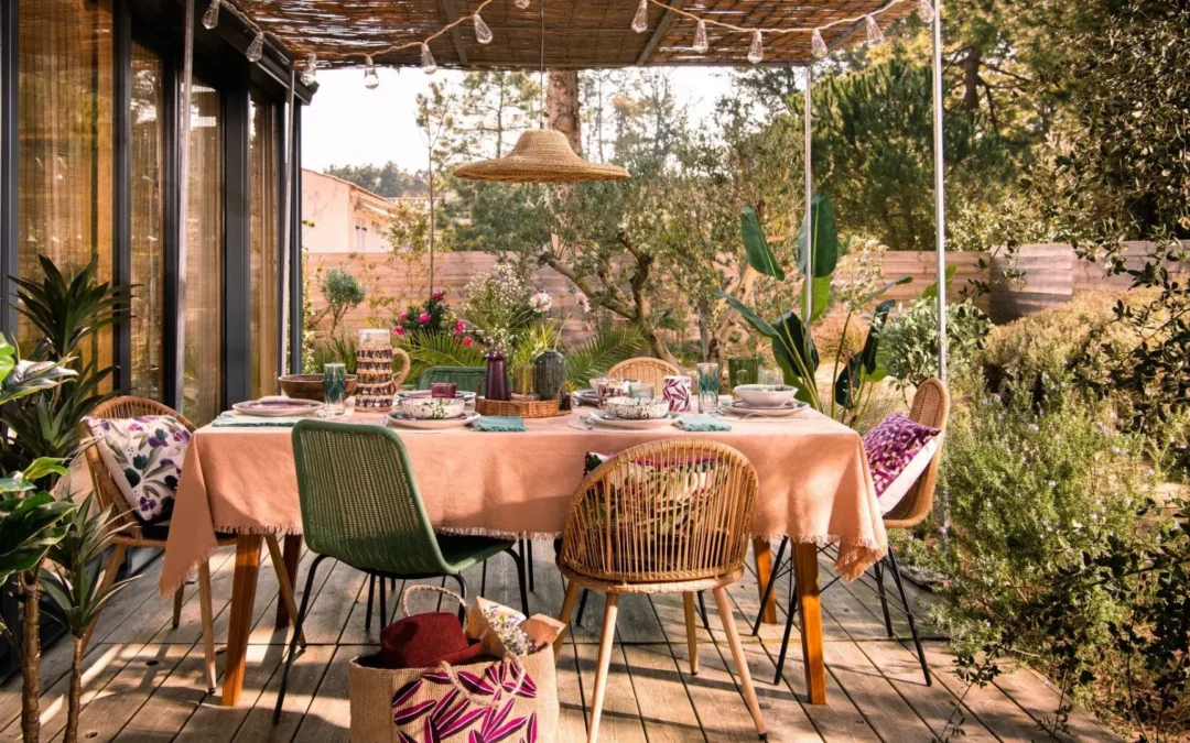 Comment décorer sa table en été ? Inspirations et astuces estivales